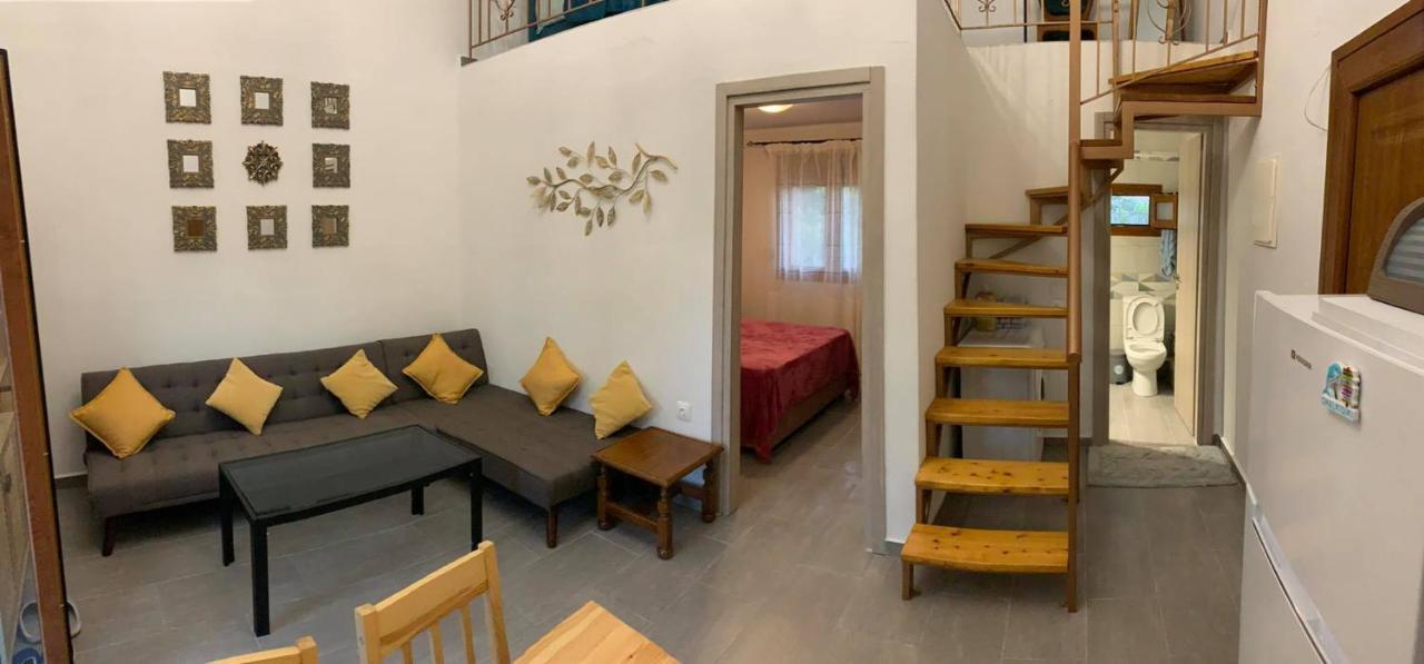 Ferienwohnung To Petrino Spiti Posidi Exterior foto